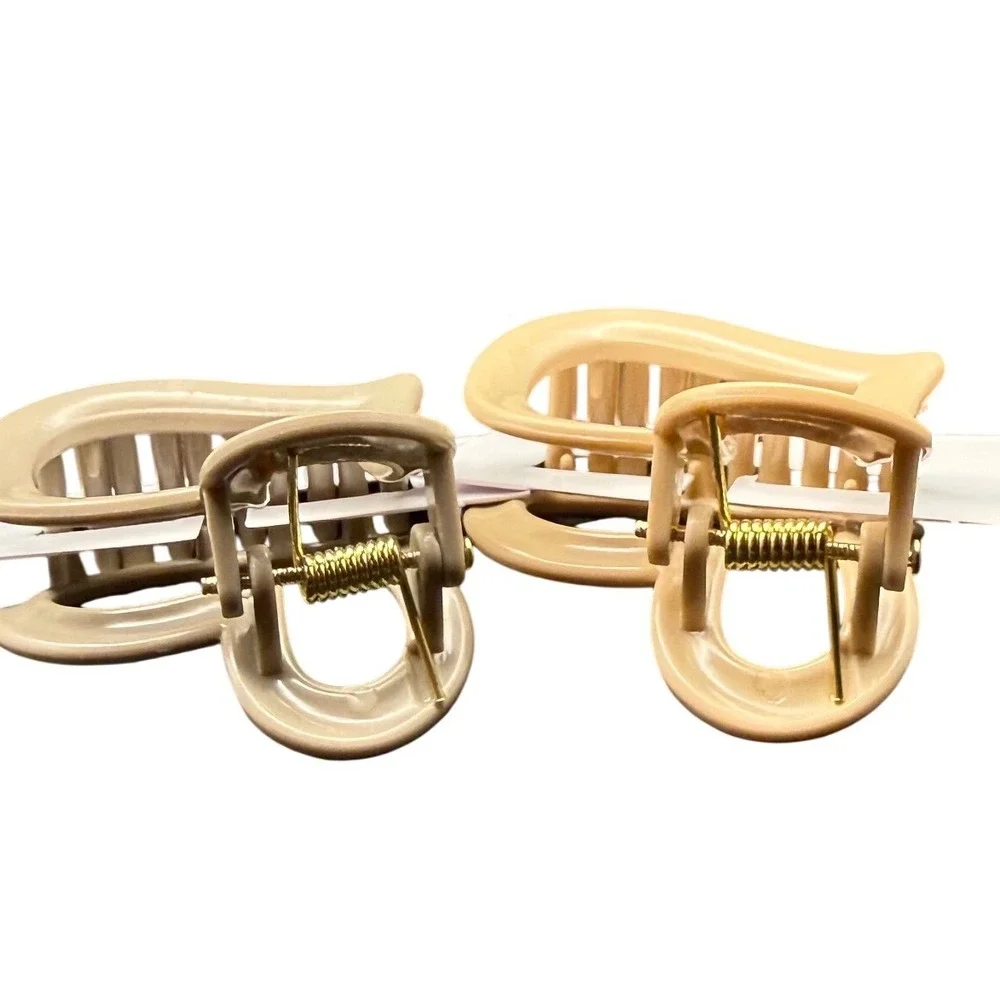 Set of 2 Heart Shaped Hair Claw Clips Neutral Beige‎ Cream Matte Glossy Finish